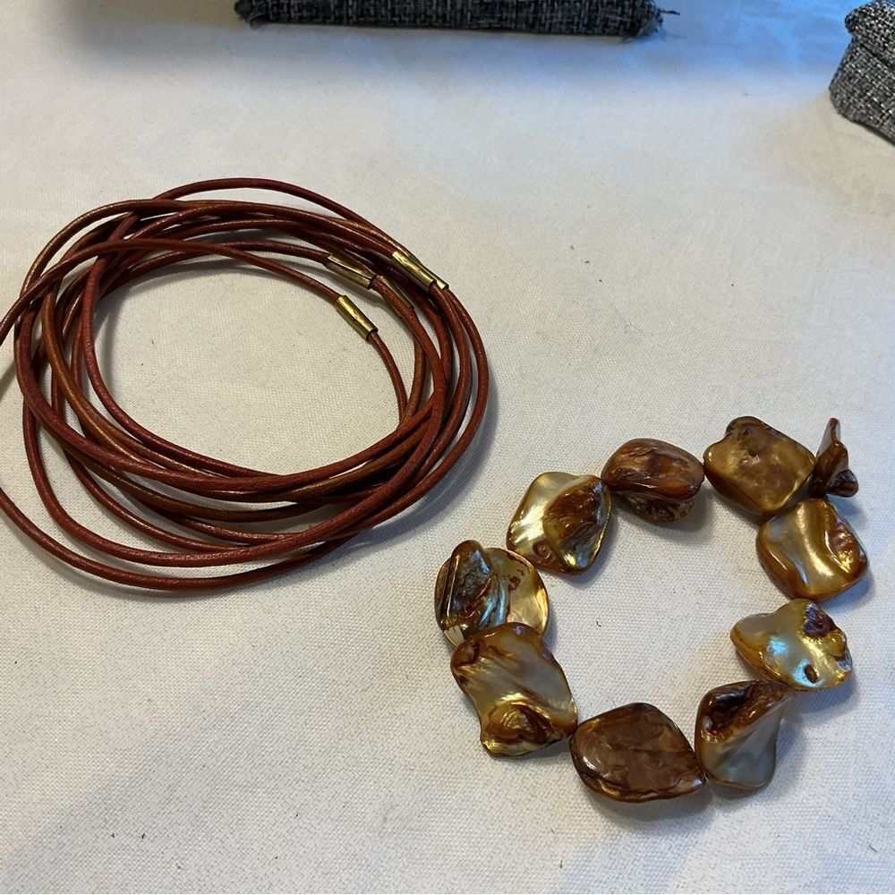 Set of 2 Brown Tone Bracelets
